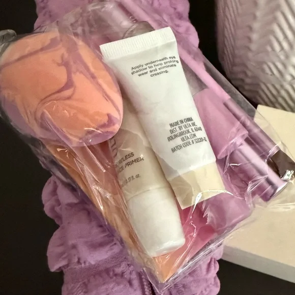 🆕🪷 ULTA LIMITED EDITION 9 PIECE BEAUTY GIFT SET WITH MAKE-UP BAG. BRAND NEW. - Picture 14 of 14